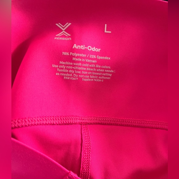 Xersion LIKE NEW Women’s Anti-Odor Biker Shorts - Fuschia - Large - Picture 4 of 7